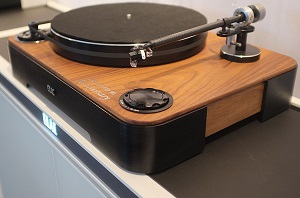 ELAC Miracord 90 Anniversary Turntable Walnut